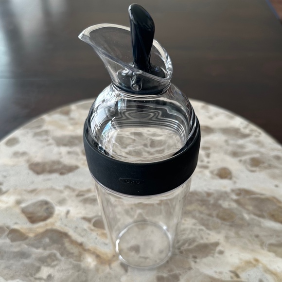 OXO Good Grips Salad Dressing Shaker - Picture 5 of 5